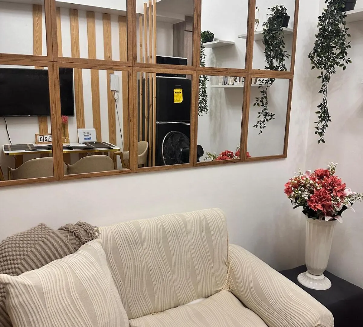 Cozy 1 Bedroom In Edsa Mandaluyong contacts